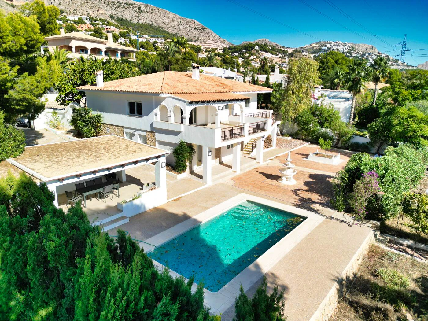 Fantastic villa with sea views in Altea