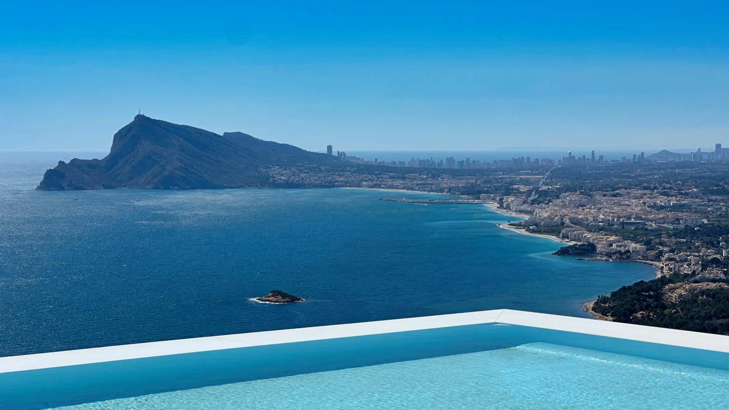 Luxurious expansive villa with panoramic sea views in Altea Hills, Costa Blanca