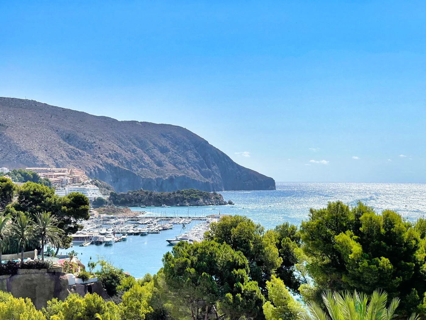 Modern luxury villa close to the sea for sale in Altea