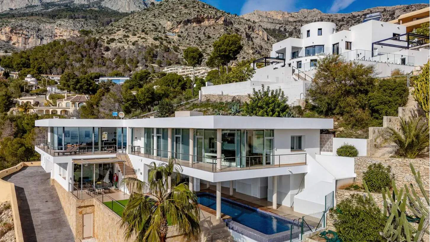 Luxe villa in Altea met 6 slaapkamers en Magnifiek uitzicht op zee