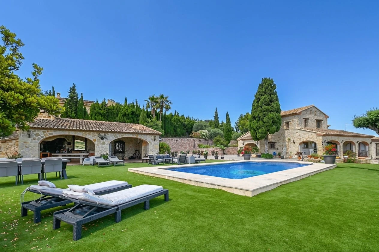 Finca for sale in Benissa