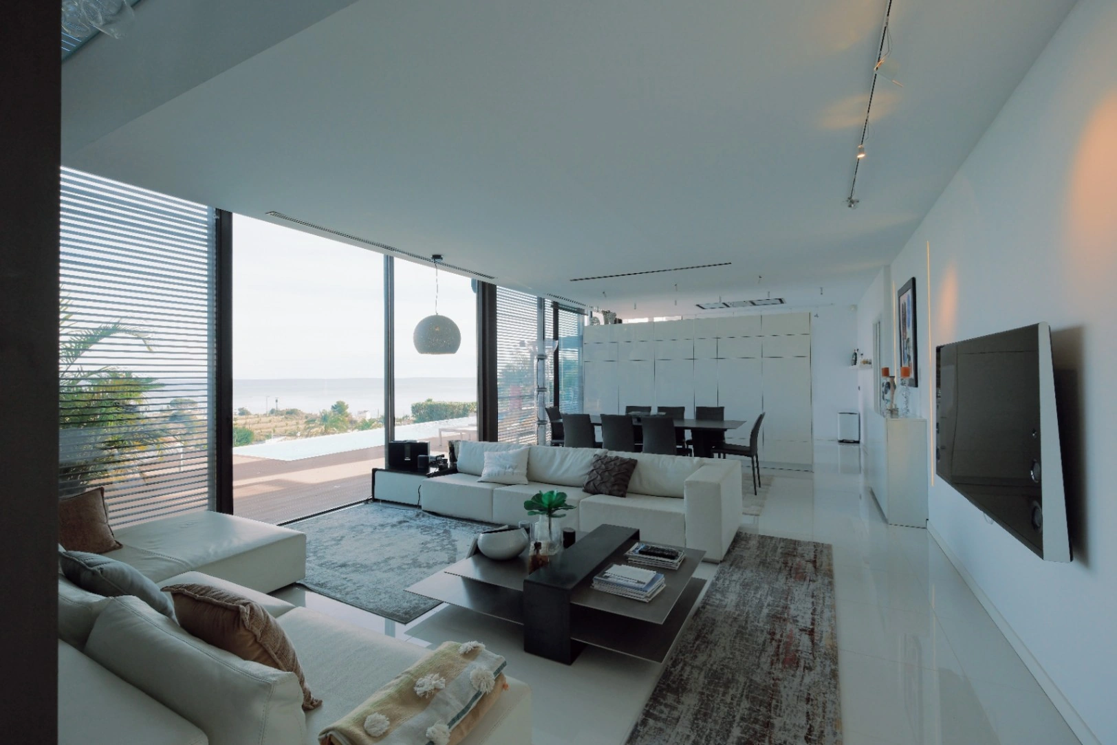 Villa moderna en Altea con 4 dormitorios y piscina en venta