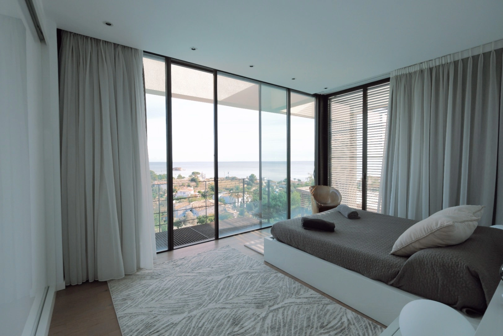 Villa moderna en Altea con 4 dormitorios y piscina en venta