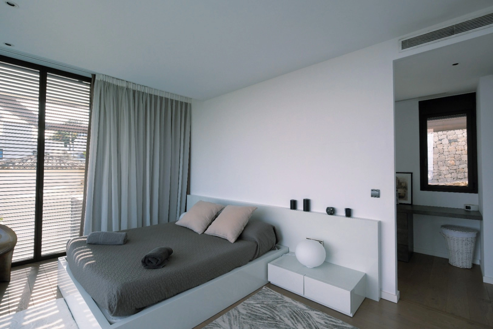 Villa moderna en Altea con 4 dormitorios y piscina en venta
