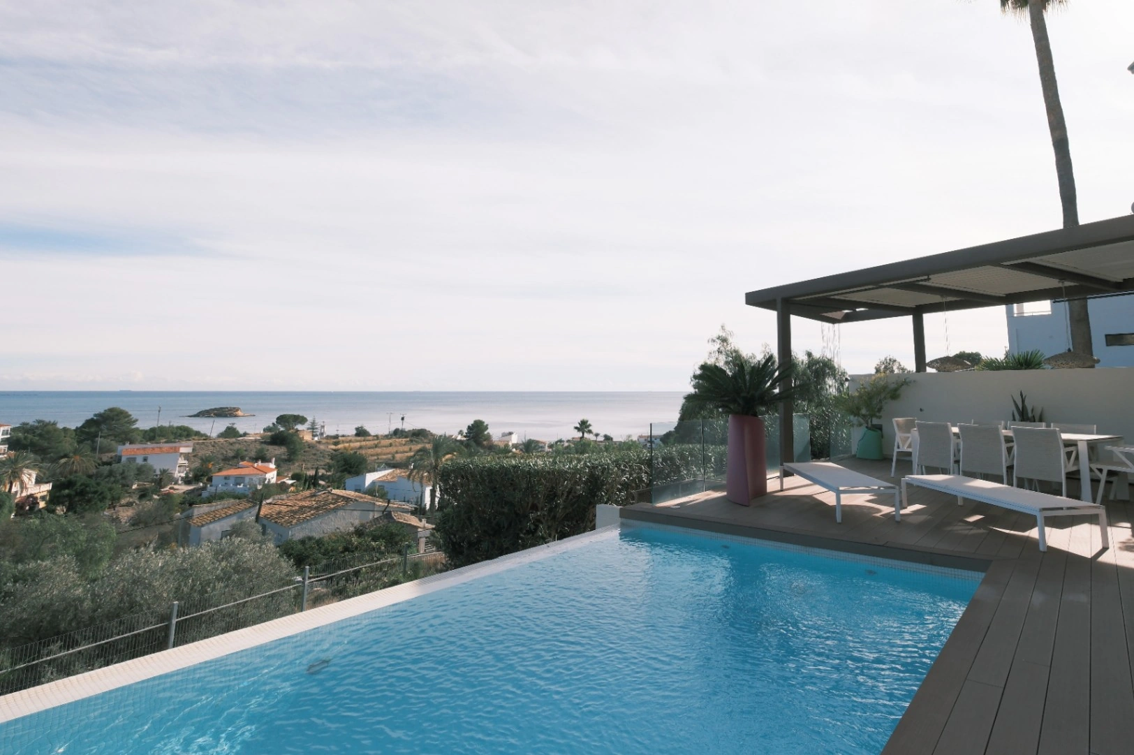 Villa moderna en Altea con 4 dormitorios y piscina en venta