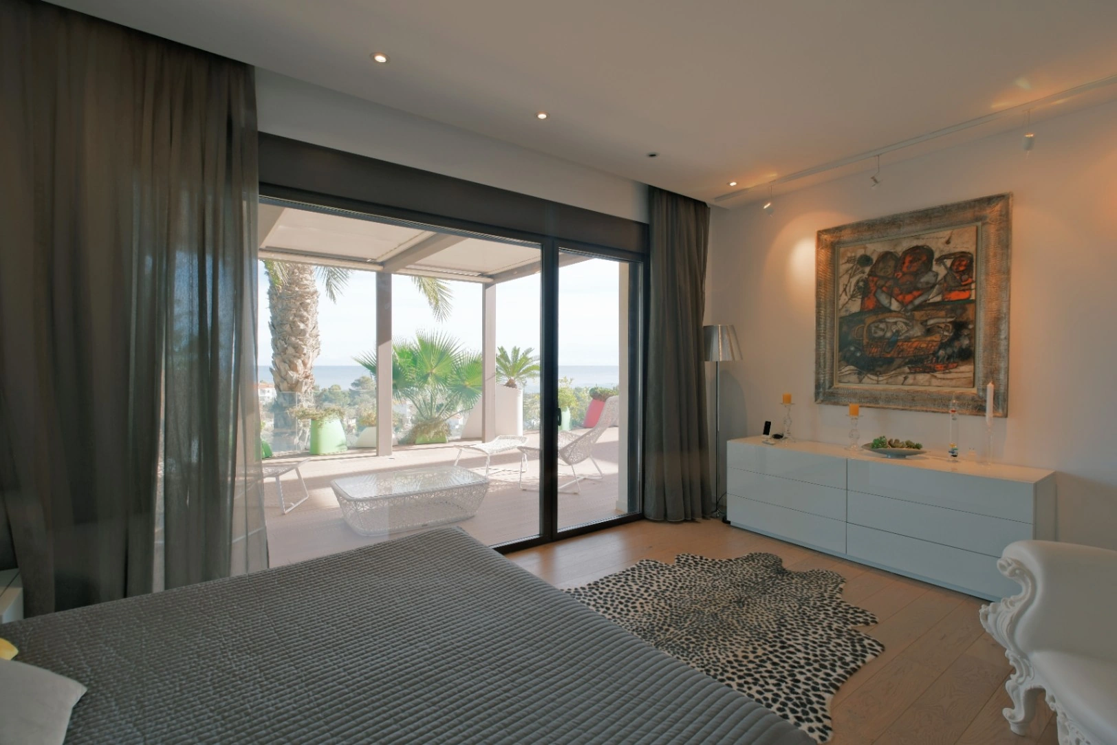 Villa moderna en Altea con 4 dormitorios y piscina en venta