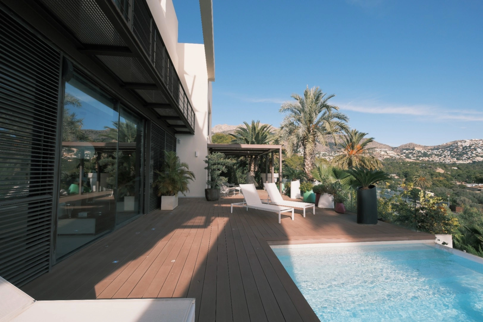 Villa moderna en Altea con 4 dormitorios y piscina en venta