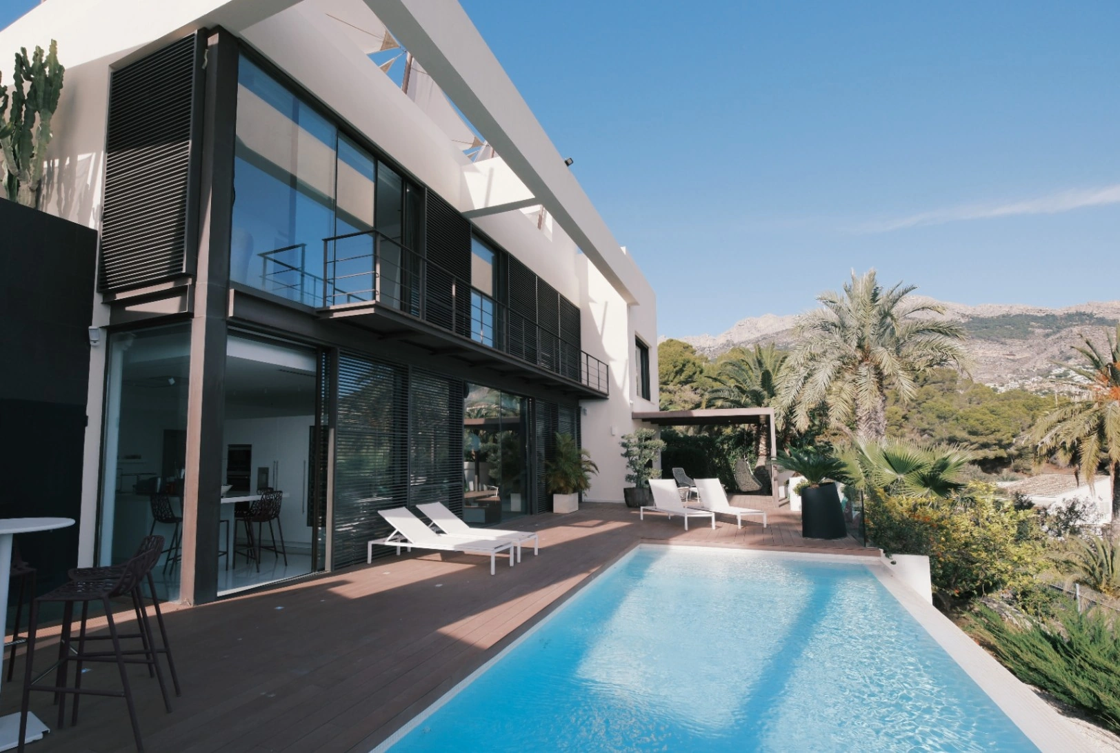 Villa moderna en Altea con 4 dormitorios y piscina en venta