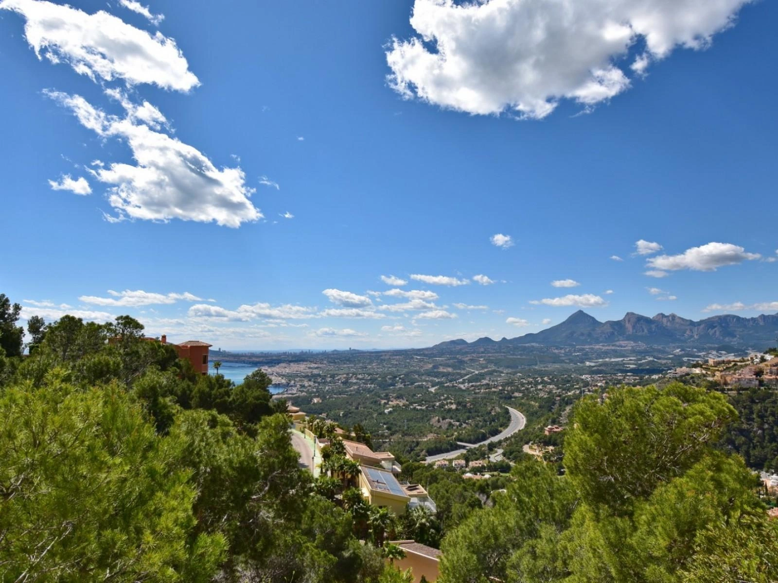 Parcela en venta en Altea Hills, Alicante - 837 m² disponible