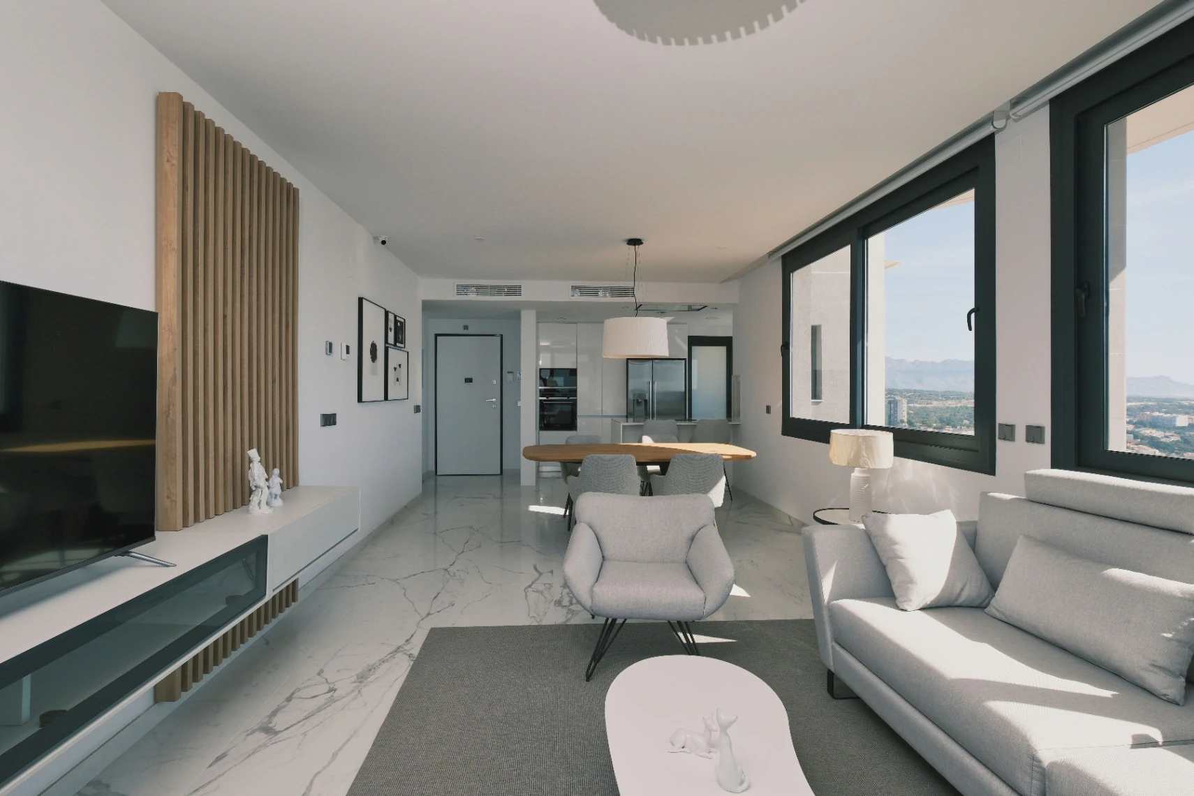 Ático en venta en Benidorm con 3 habitaciones y piscina climatizada