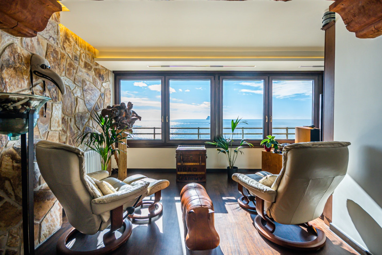 Apartamento de lujo en venta de 3 dormitorios y 3 baños en primera linea en Benidorm