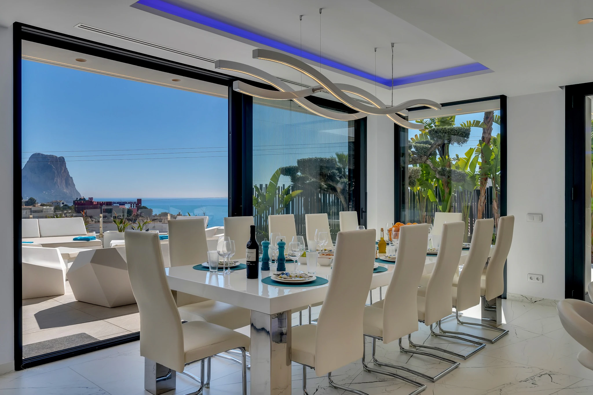 Villa moderna de lujo en venta en Calpe, Costa Blanca Norte – cerca del mar