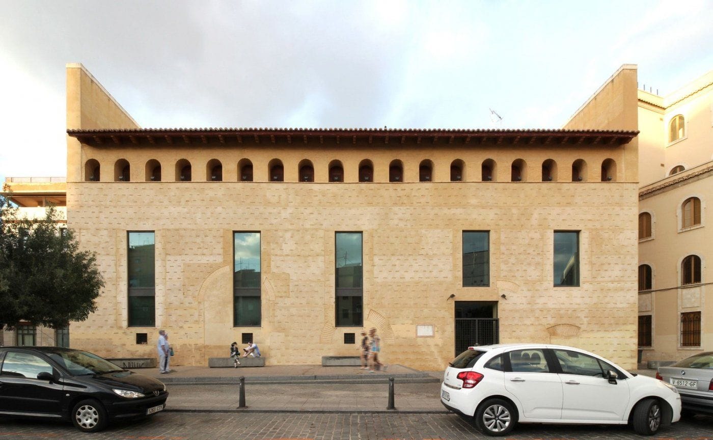 Edificio construido en 1479 a la venta en el corazón de Valencia