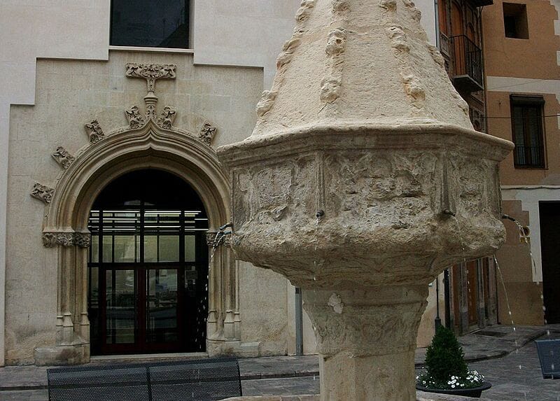 Xàtiva Revela Tesoros Más Allá de su Imponente Castillo
