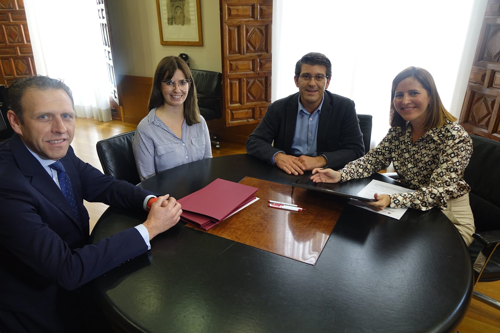 CaixaBank y la Obra Social “la Caixa” destinan 25.000€ para los afectados por la DANA de Ontinyent