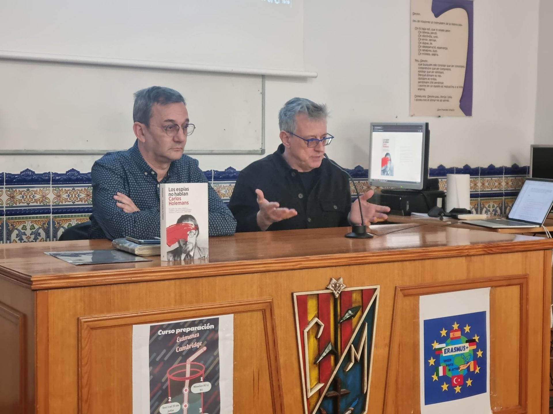 La vida intensa del espía belga que vivió en Ontinyent y ahora es retratada en un libro escrito por su hijo, Carlos Holemans