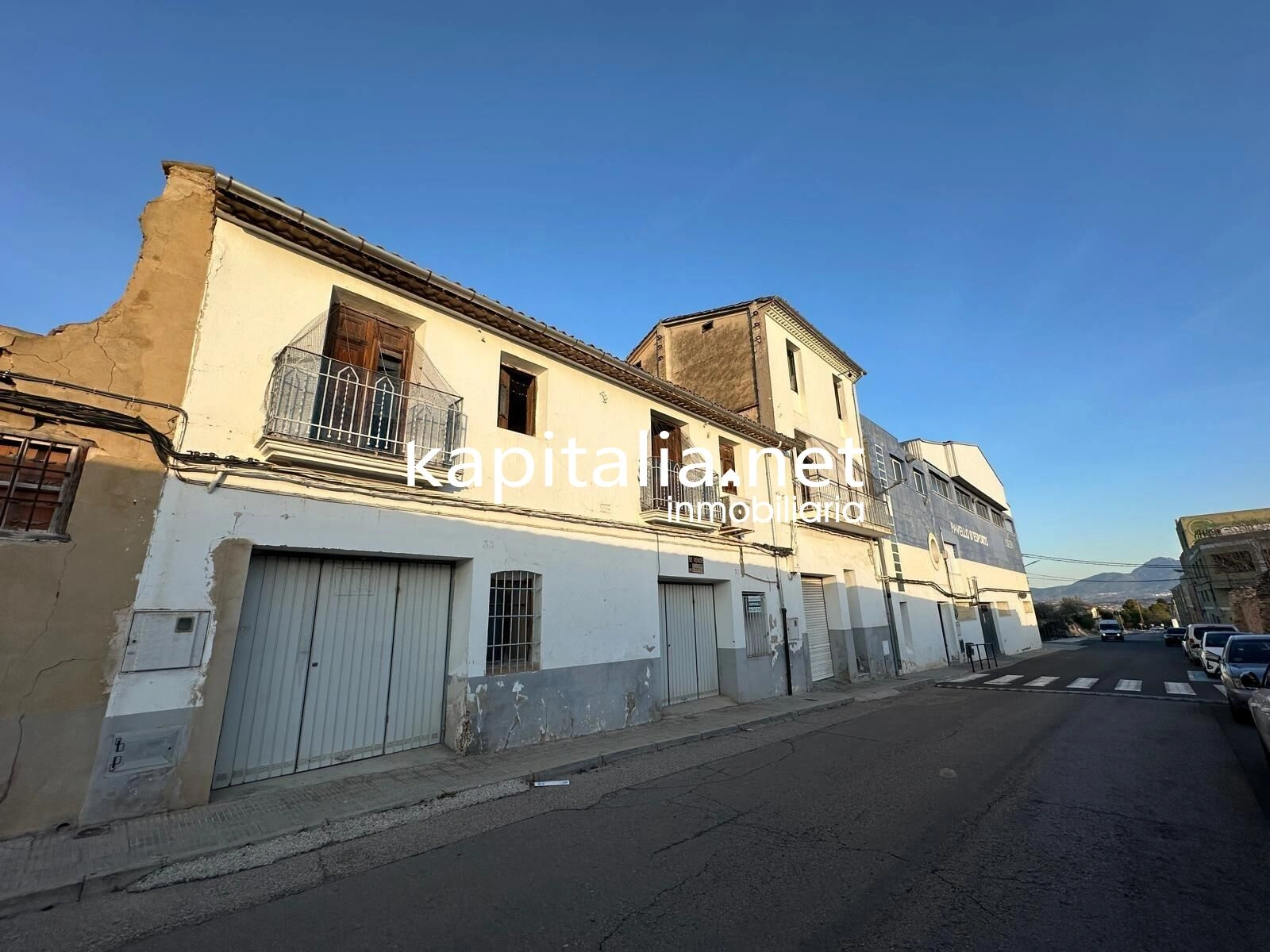 Edificio en venta en L´Olleria (Valencia)