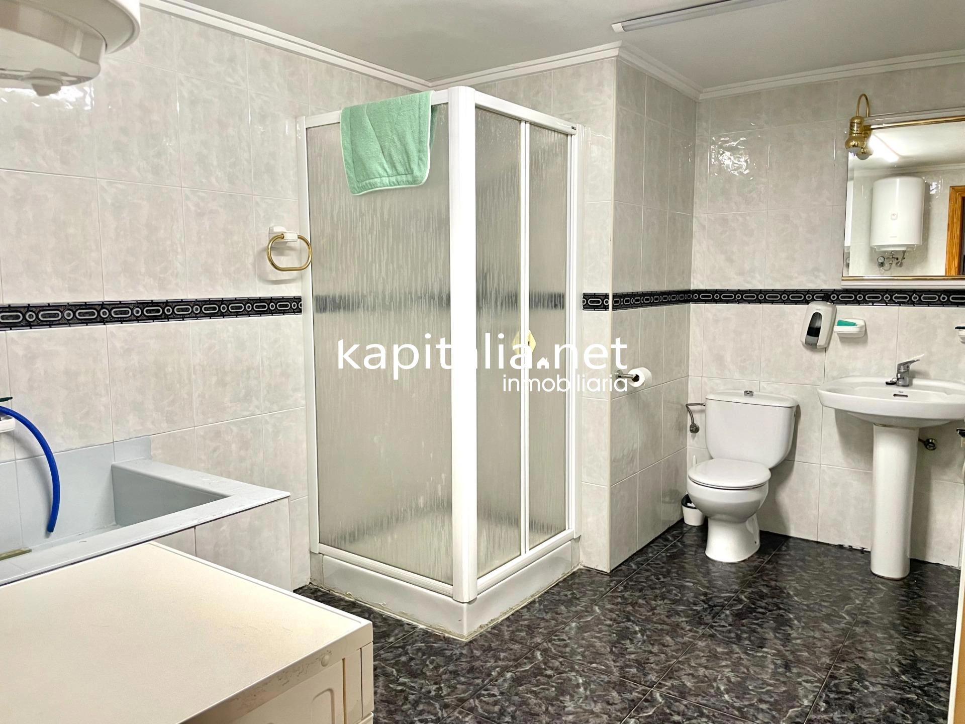Local comercial a la venta en Gandía