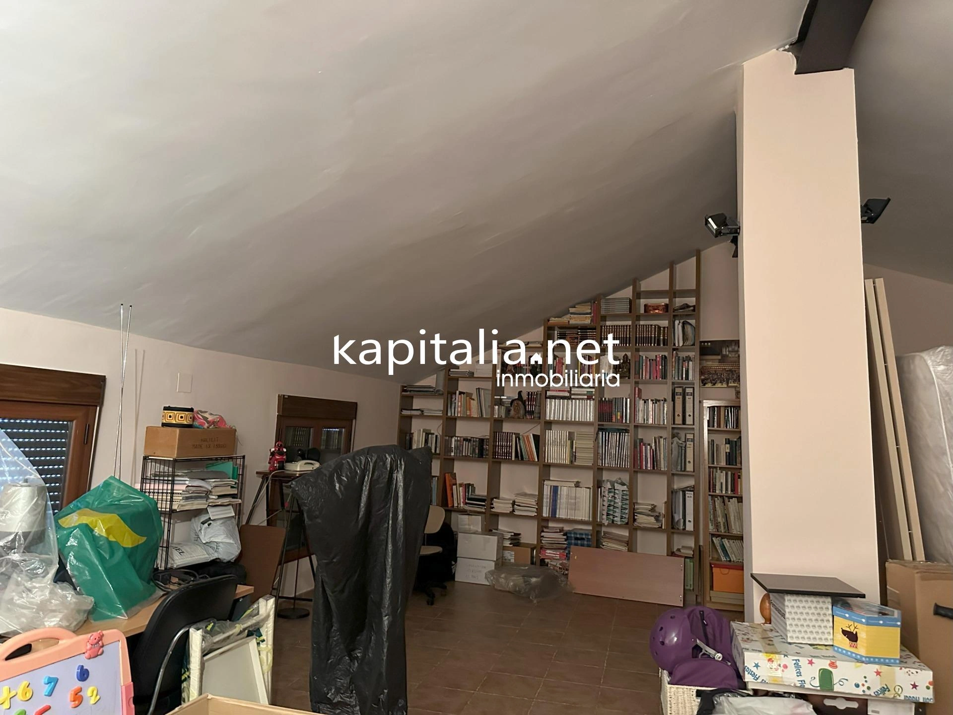 ESPECTACULAR CASA A LA VENTA EN AGULLENT