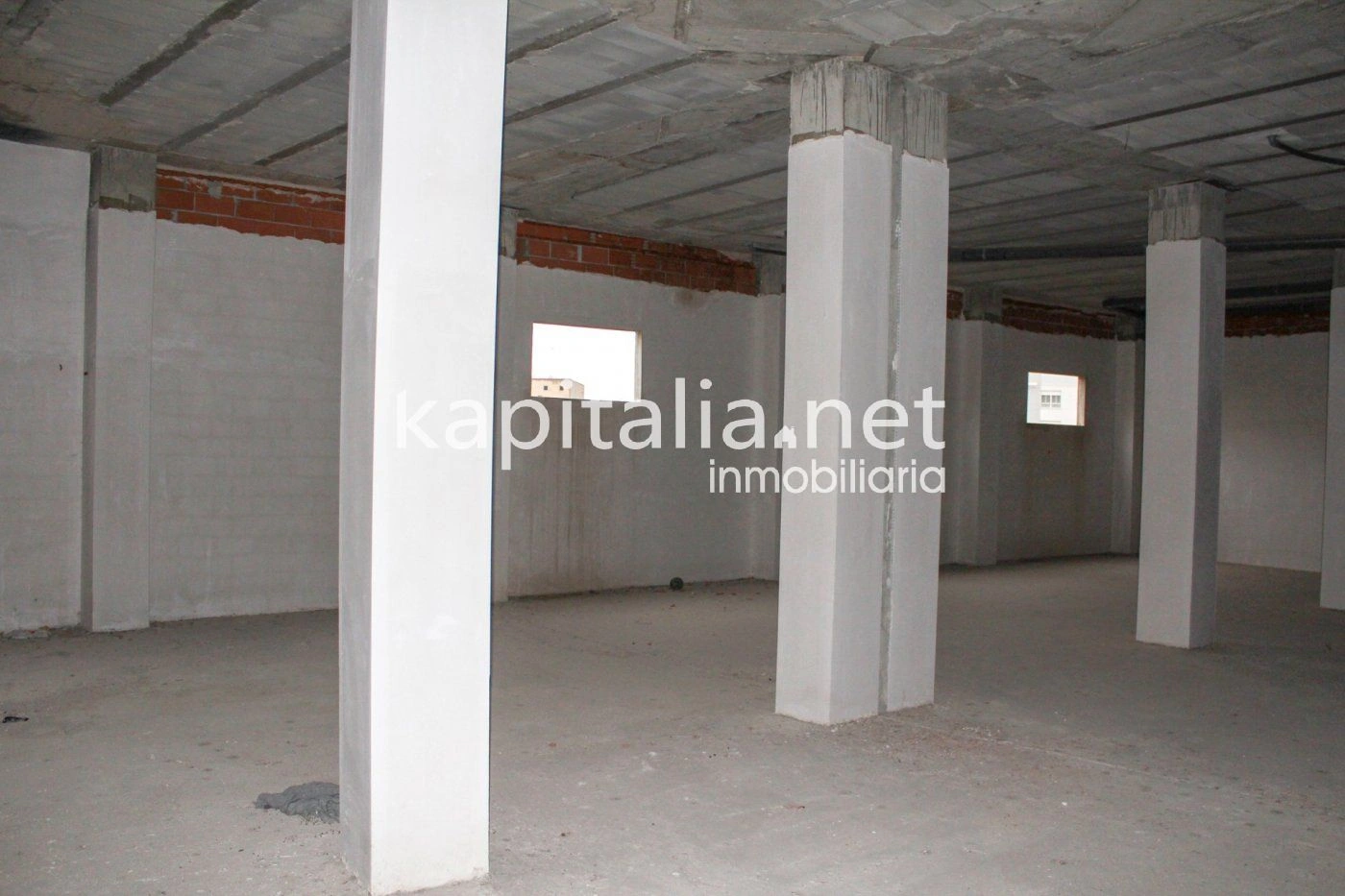 05411 - Commercial premises for rent in Sant Josep area