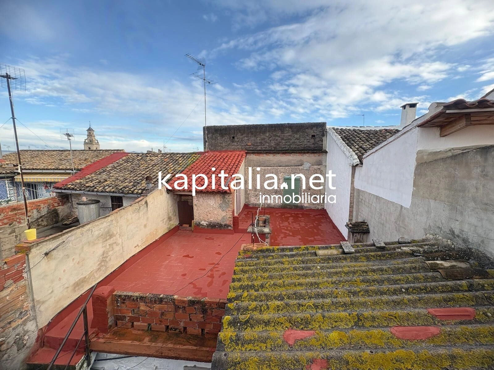 09847 - BONITA CASA A LA VENTA EN L'ENOVA