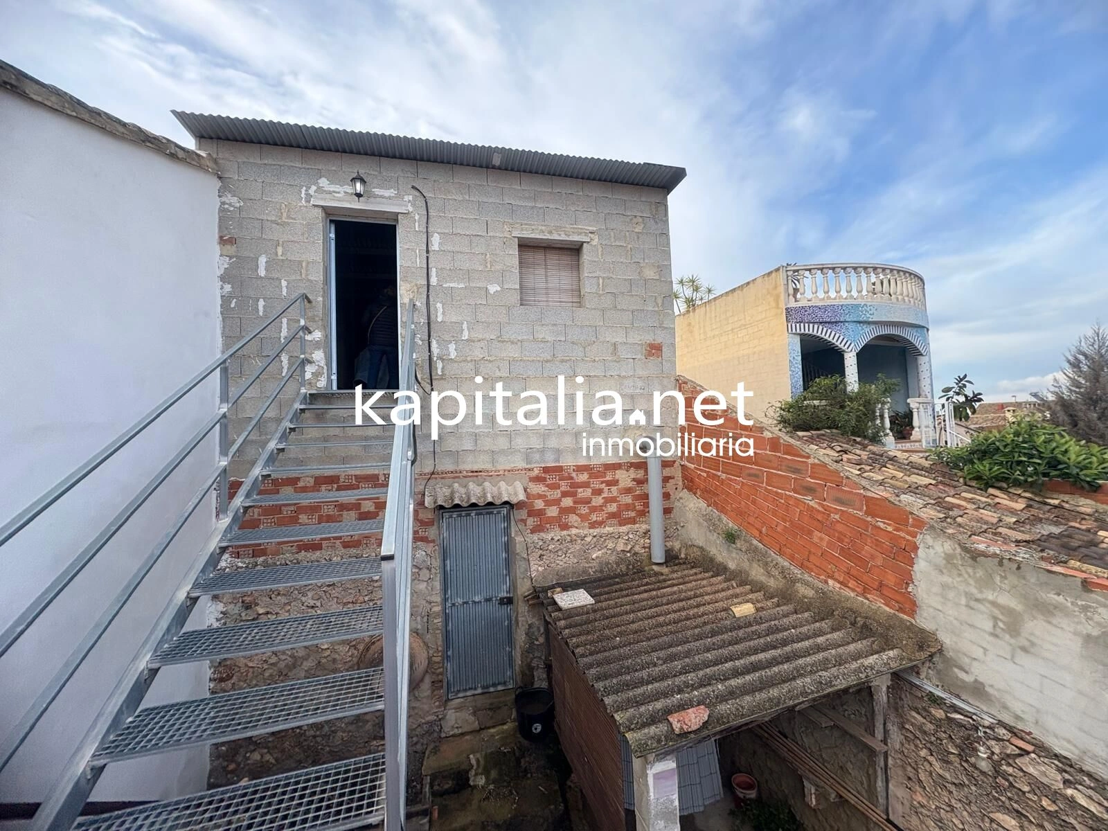 09847 - BONITA CASA A LA VENTA EN L'ENOVA