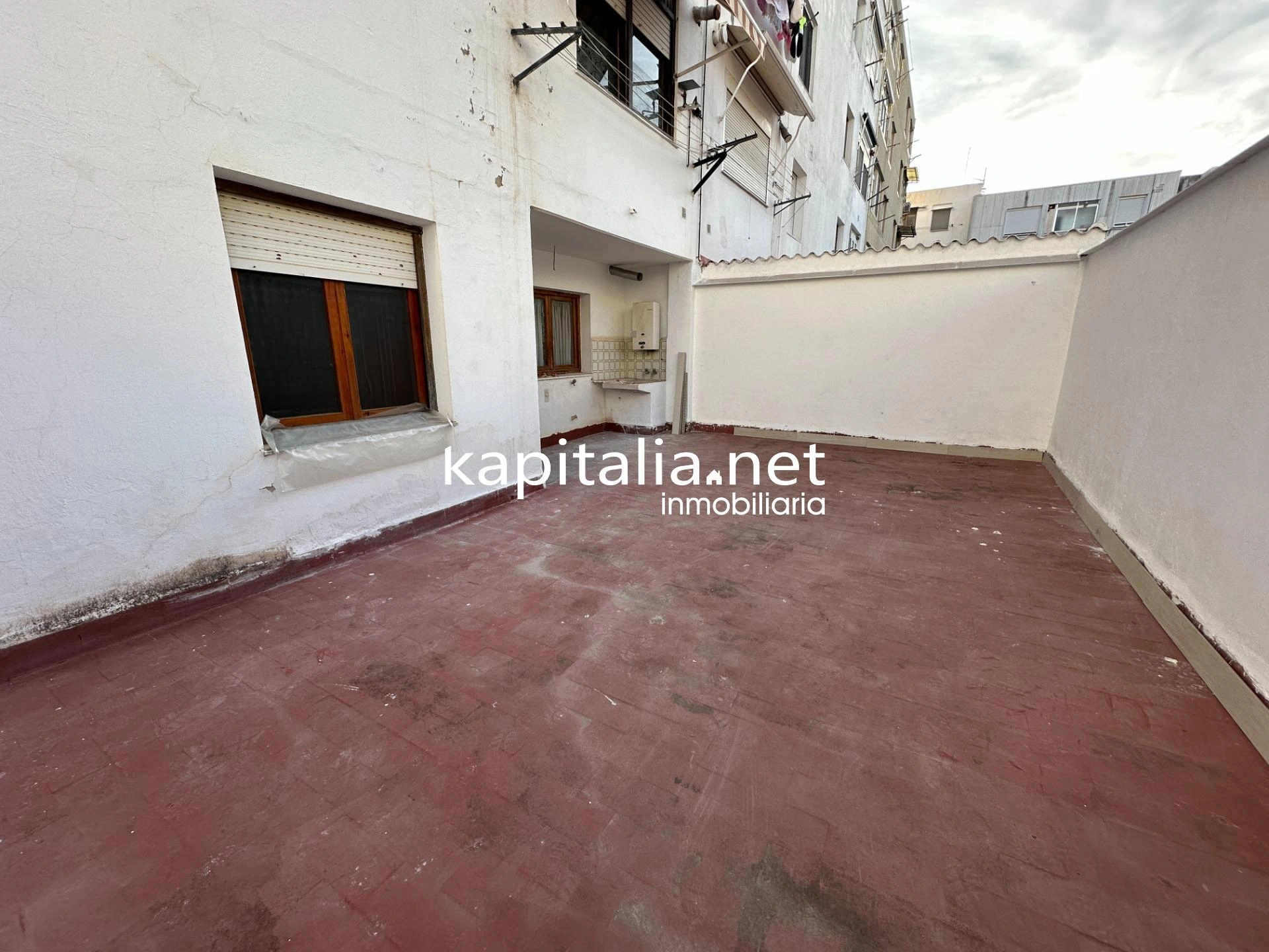 PISO CÉNTRICO CON GRAN TERRAZA A LA VENTA EN ONTINYENT