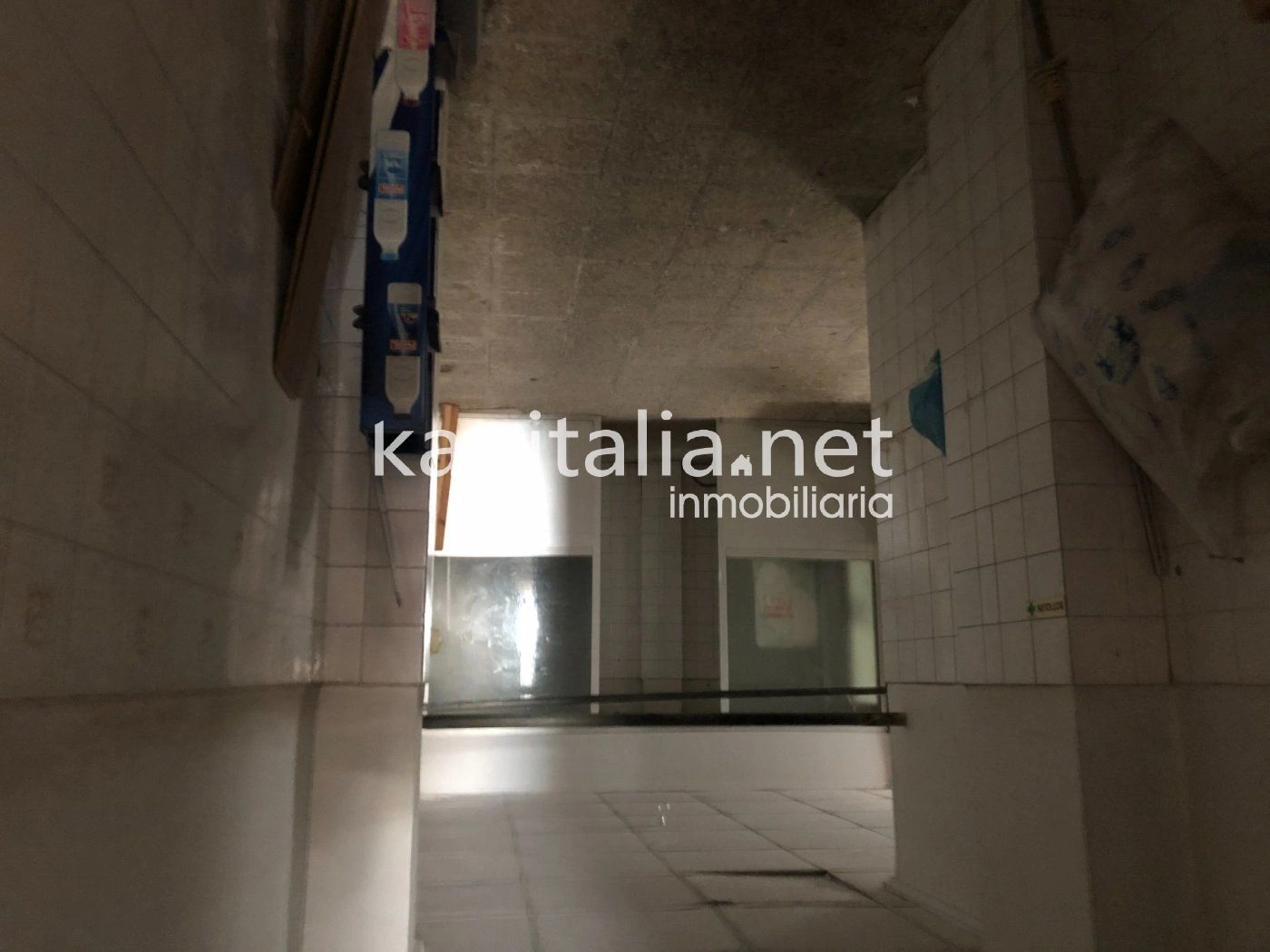 06026 - Commercial space for rent, zone Pio XII