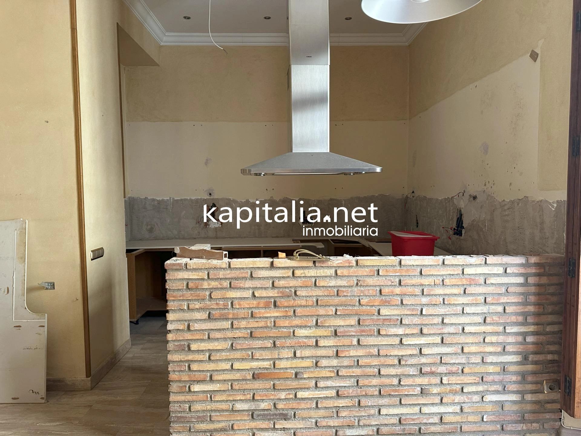 GRAN CASA A LA VENTA EN CENTRO DE BOCAIRENT