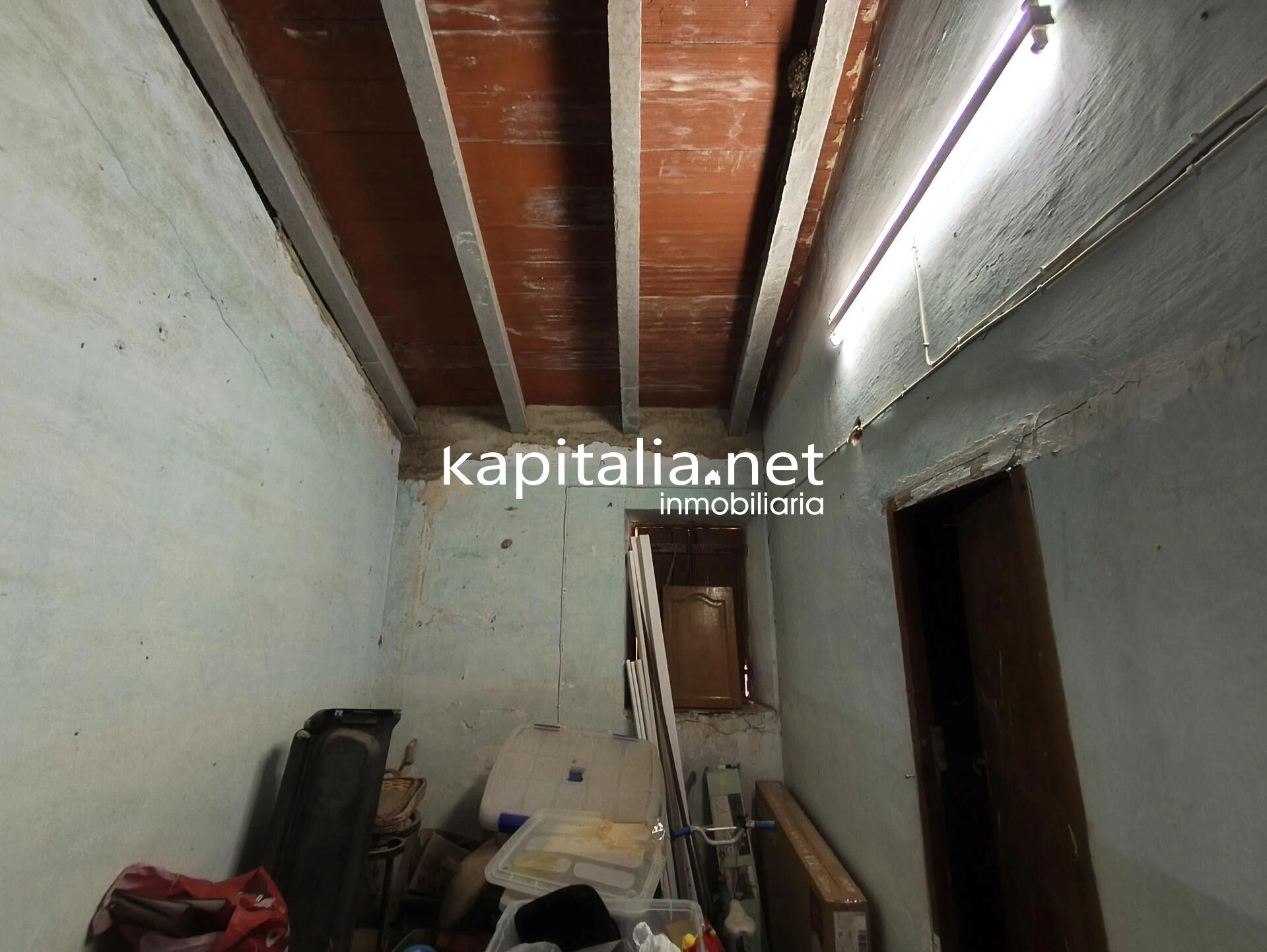 10199 - CASA A LA VENTA PARA REFORMAR CON BUENA UBICACIÓN.