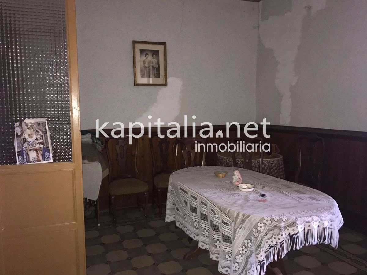 Casa de 500m2 a la venta en Bocairent