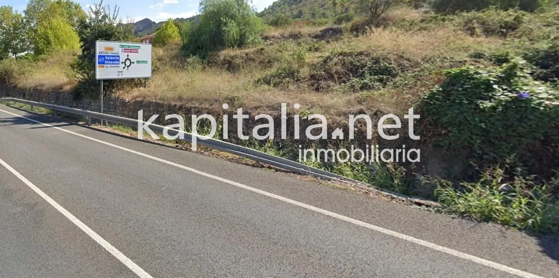 08330 - Terreno con suelo dotacional
