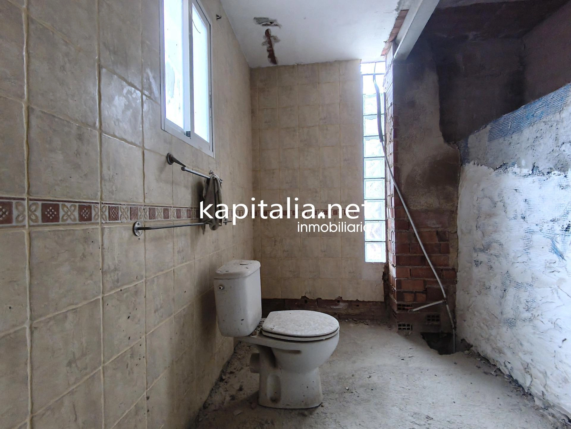 10096 - CASA PARA REFORMAR A LA VENTA EN COCENTAINA