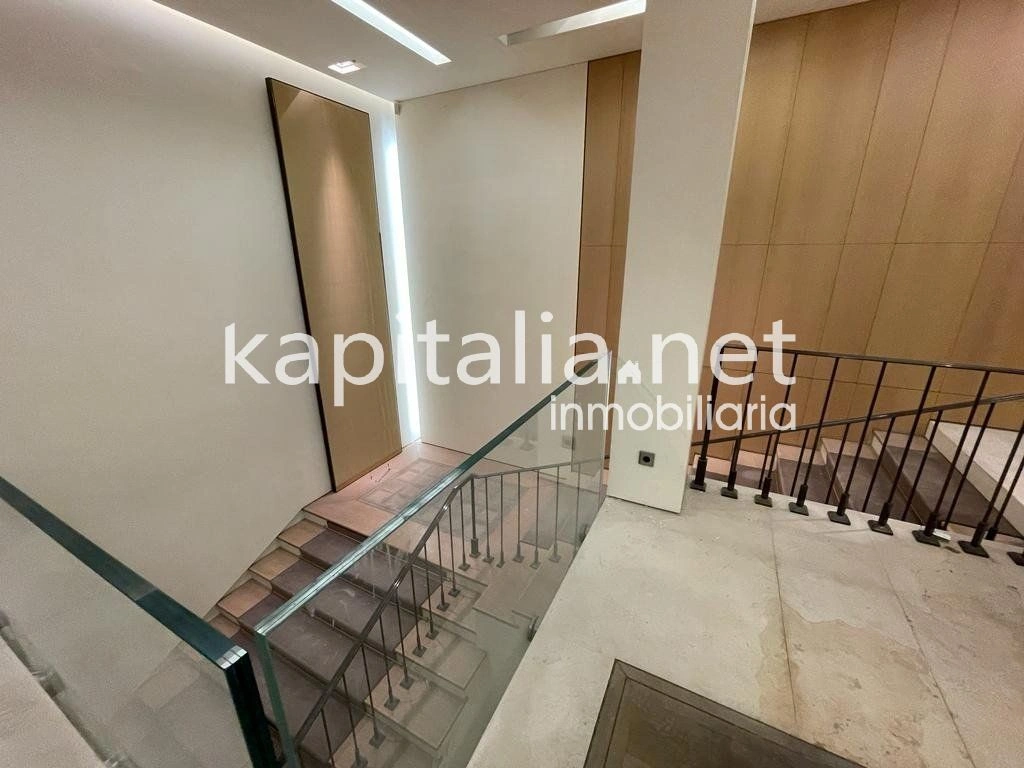 01958 - Commercial premises for rent in the centre of Valencia (Valencia)