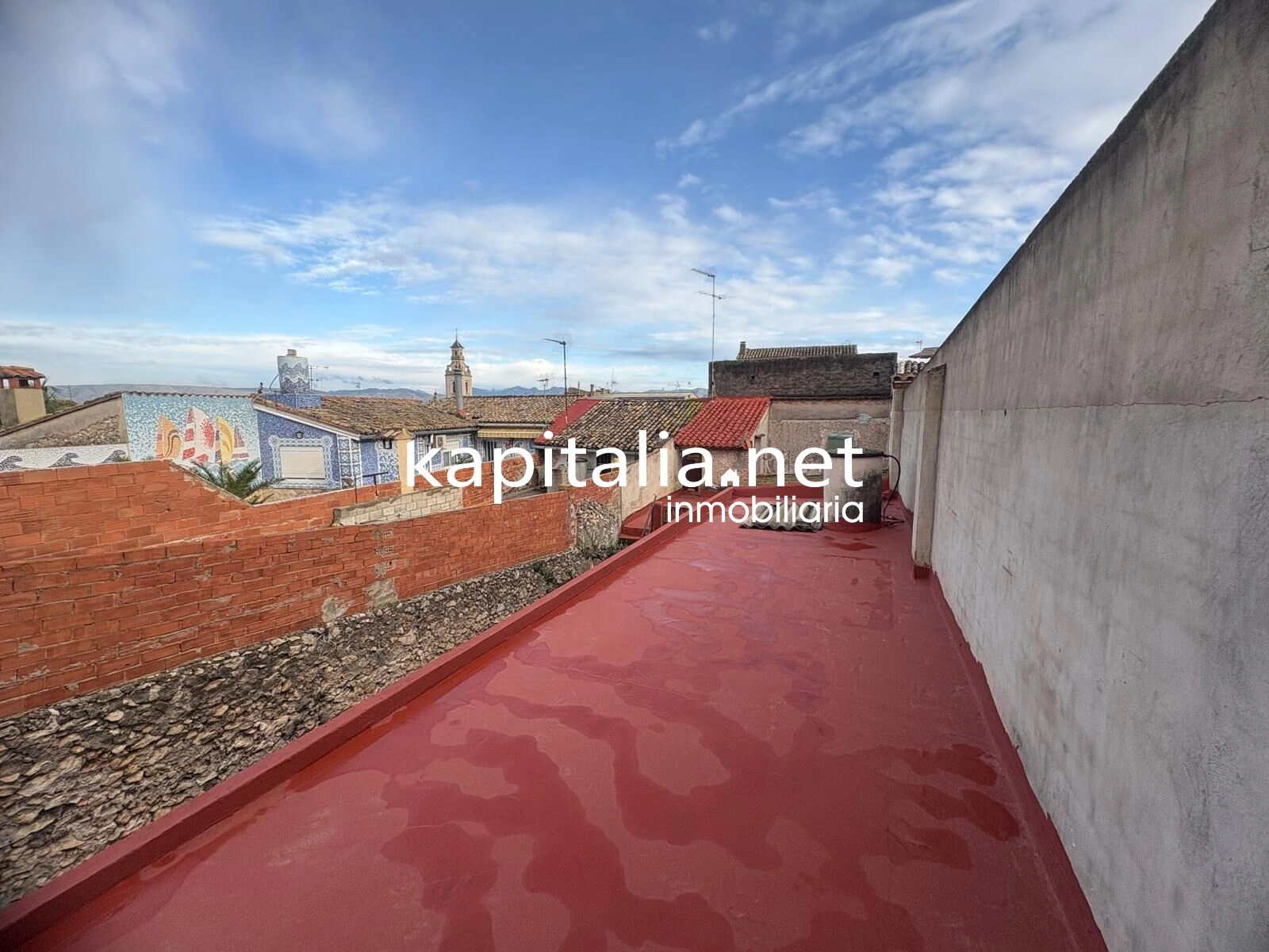 09847 - BONITA CASA A LA VENTA EN L'ENOVA