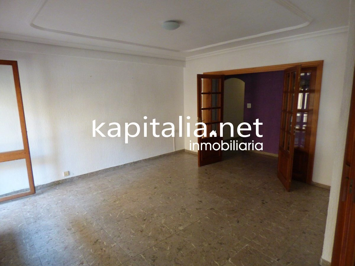 10252 - Venta de gran piso en Ontinyent