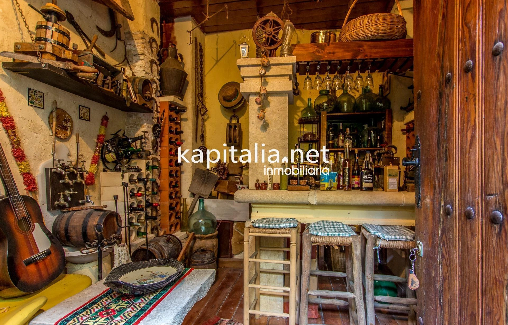 08601 - CASA RURAL A LA VENTA