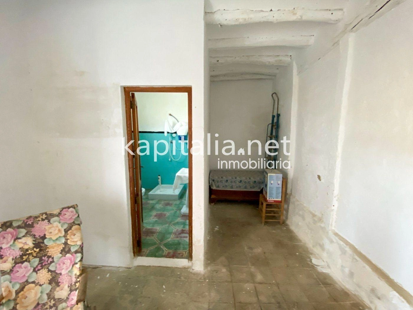 09802 - Casa de pueblo a la venta en Salem