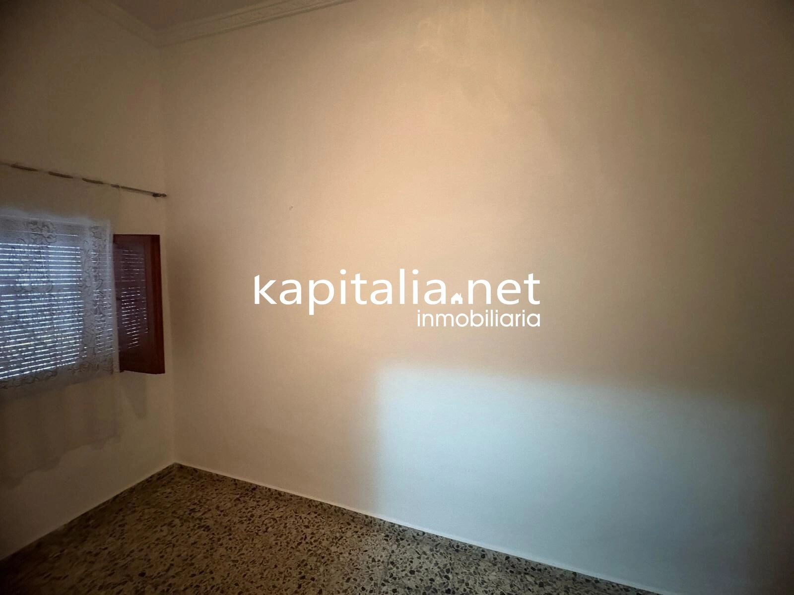 09847 - BONITA CASA A LA VENTA EN L'ENOVA