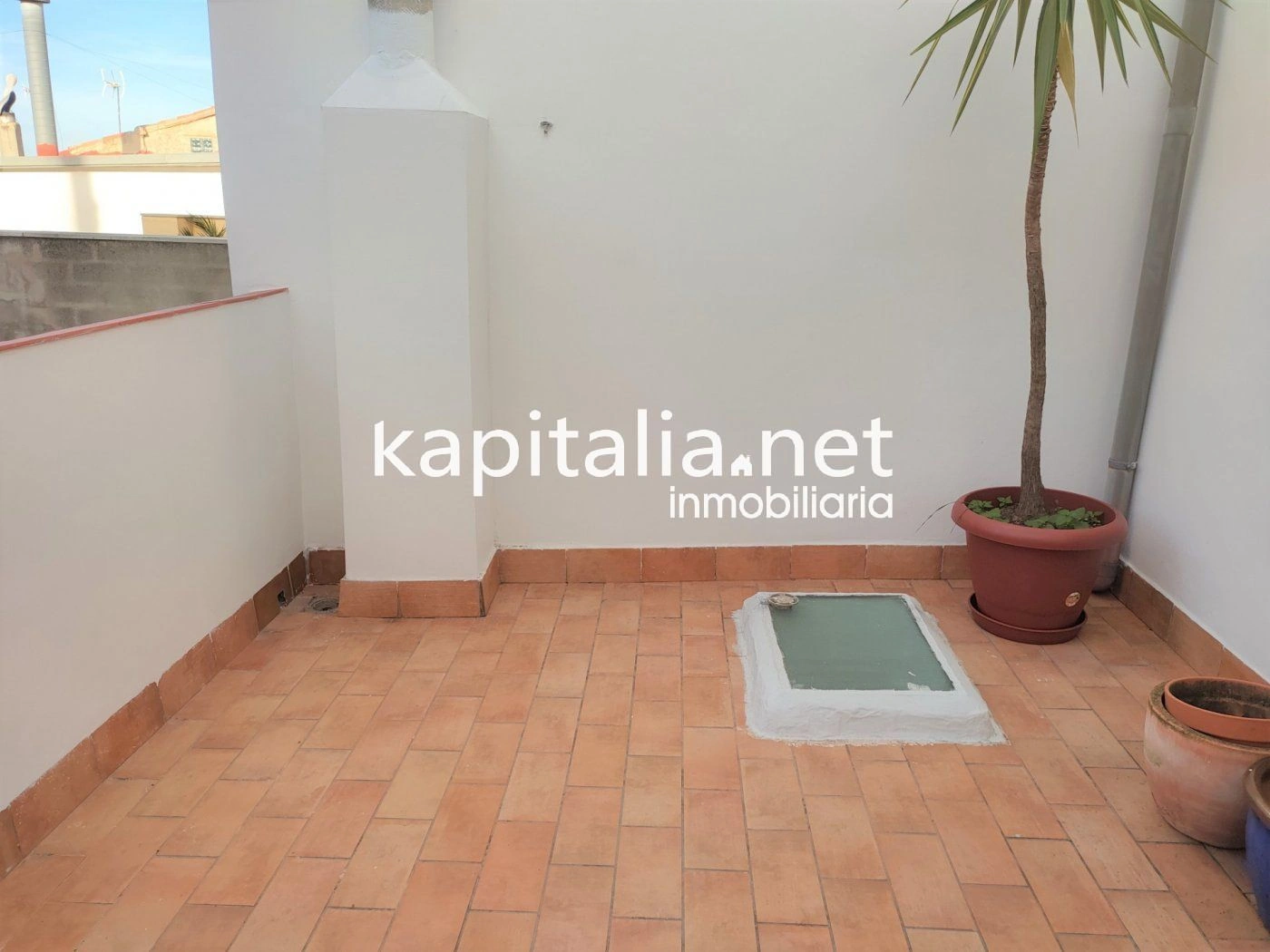 BONITA CASA REFORMADA A LA VENTA EN AGULLENT UBICADA EN ZONA TRANQUILA.