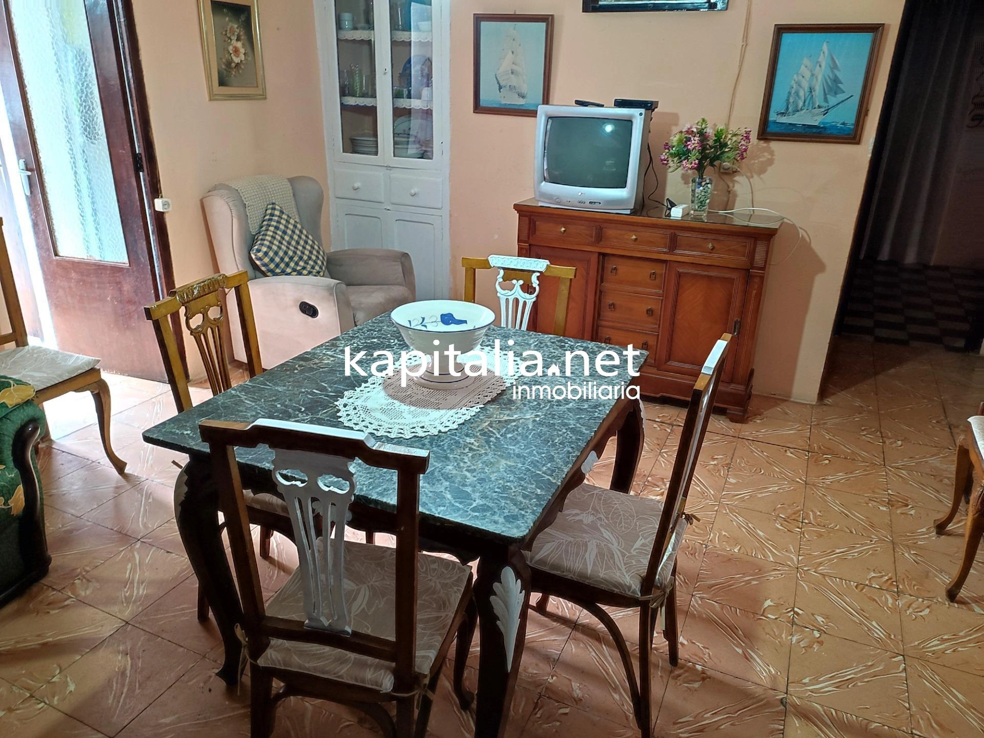 CASA A LA VENTA EN PUEBLO PEQUEÑO Y TRANQUILO LLAMADO ALFAFARA