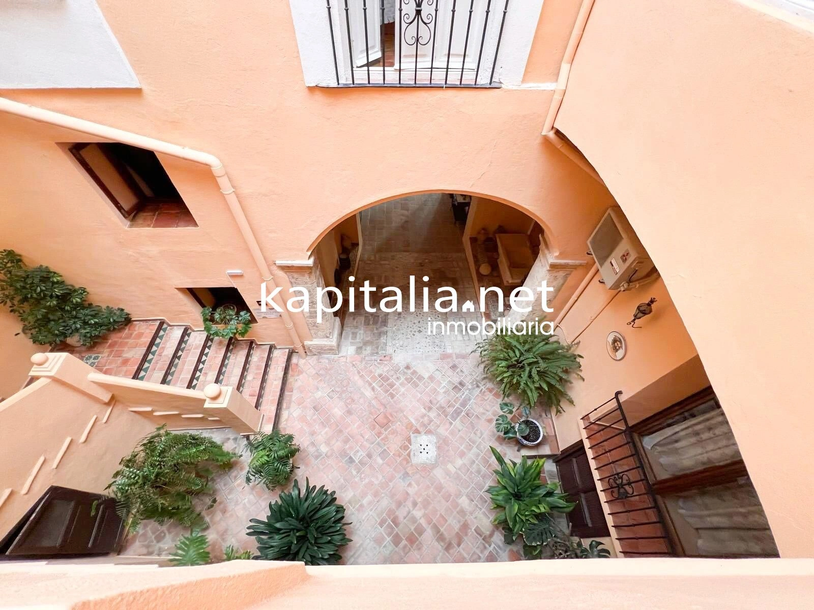 09222 - CASA RURAL A LA VENTA EN EL CENTRO DE XATIVA