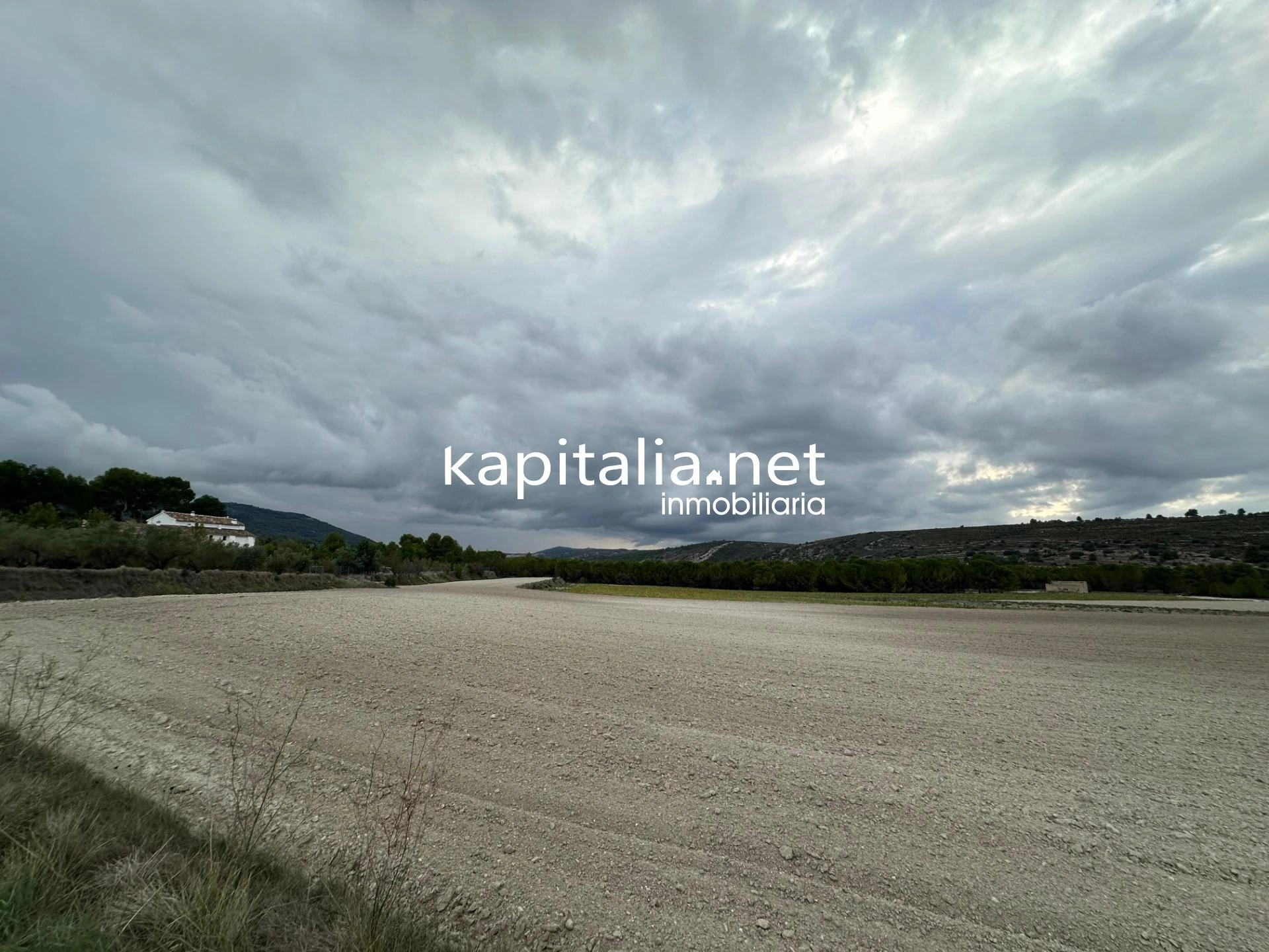 Parcela a la venta en Alfafara