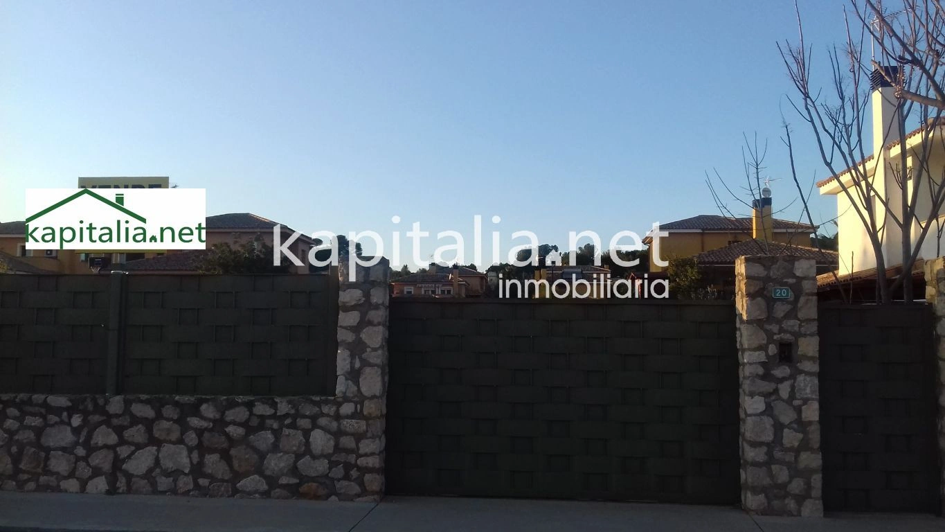 03123 - Parcela en venta en la urbanización las aguas de Ontinyent.