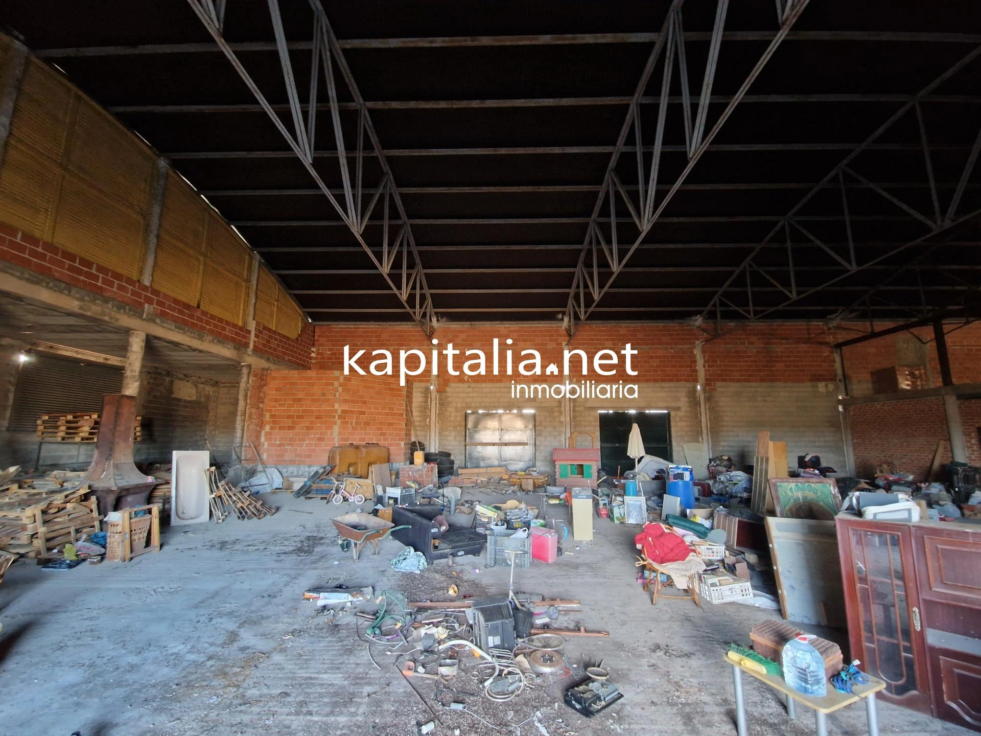 08854 - Nave en venta más 30.000m2 de parcela en Belgida