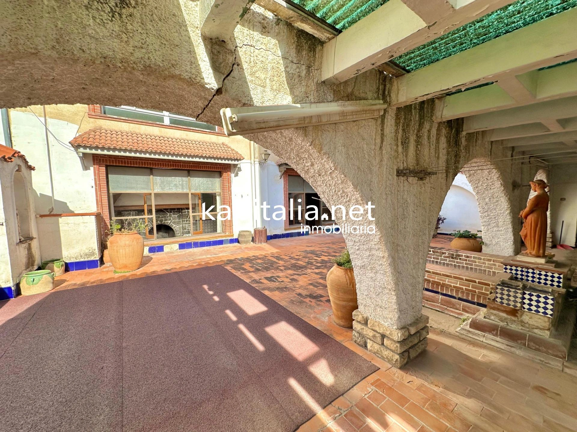09750 - Gran casa con encanto a la venta en Alcoy