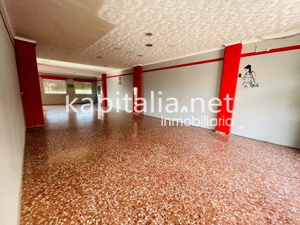 06570 - Local comercial en venta y alquiler en L´Olleria (Valencia)