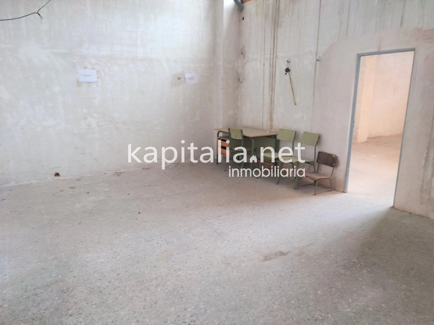 07055 - Commercial premises for rent in Ontinyent, San José area.