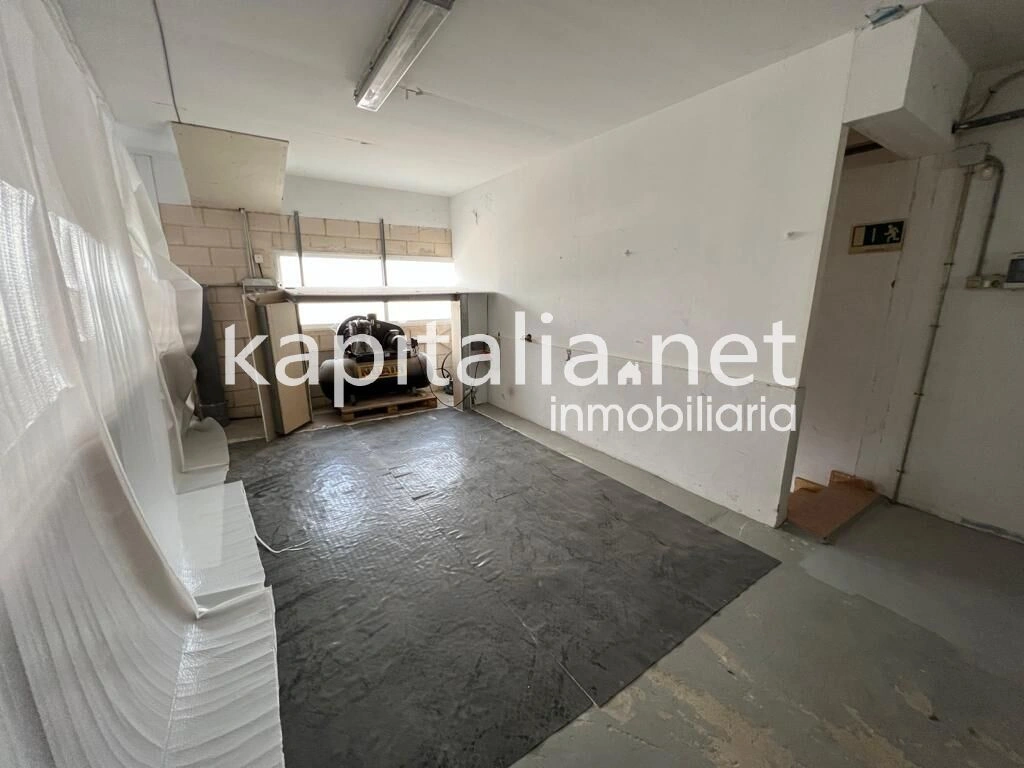08417 - NAVE INDUSTRIAL A LA VENTA EN XATIVA