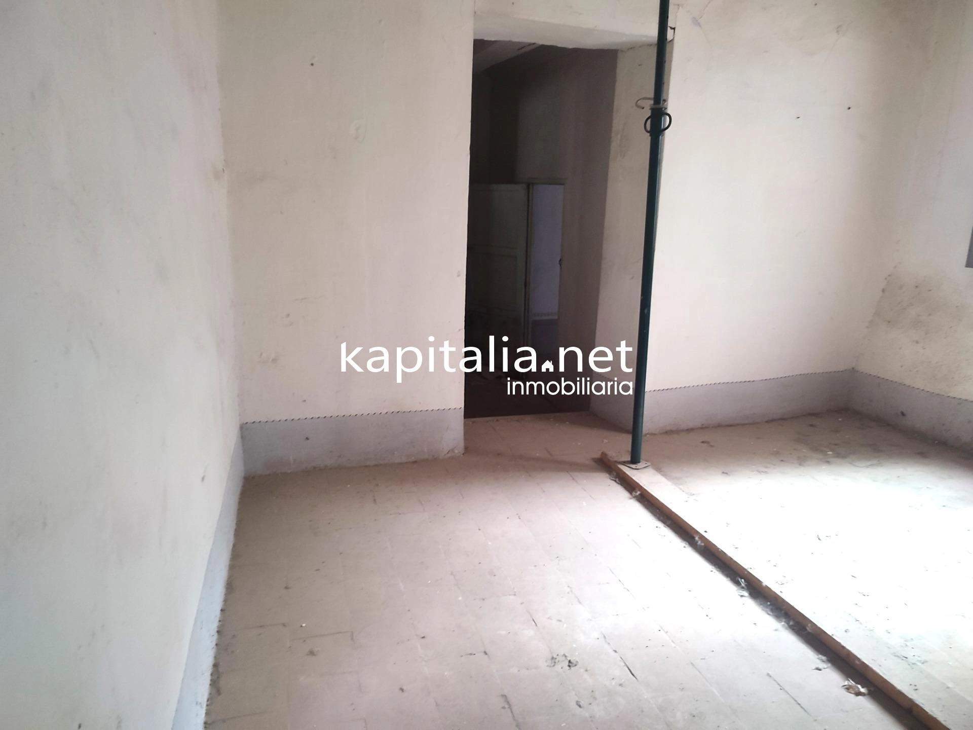 09241 - CASA A LA VENTA EN AGULLENT PARA REFORMAR COMPLETAMENTE